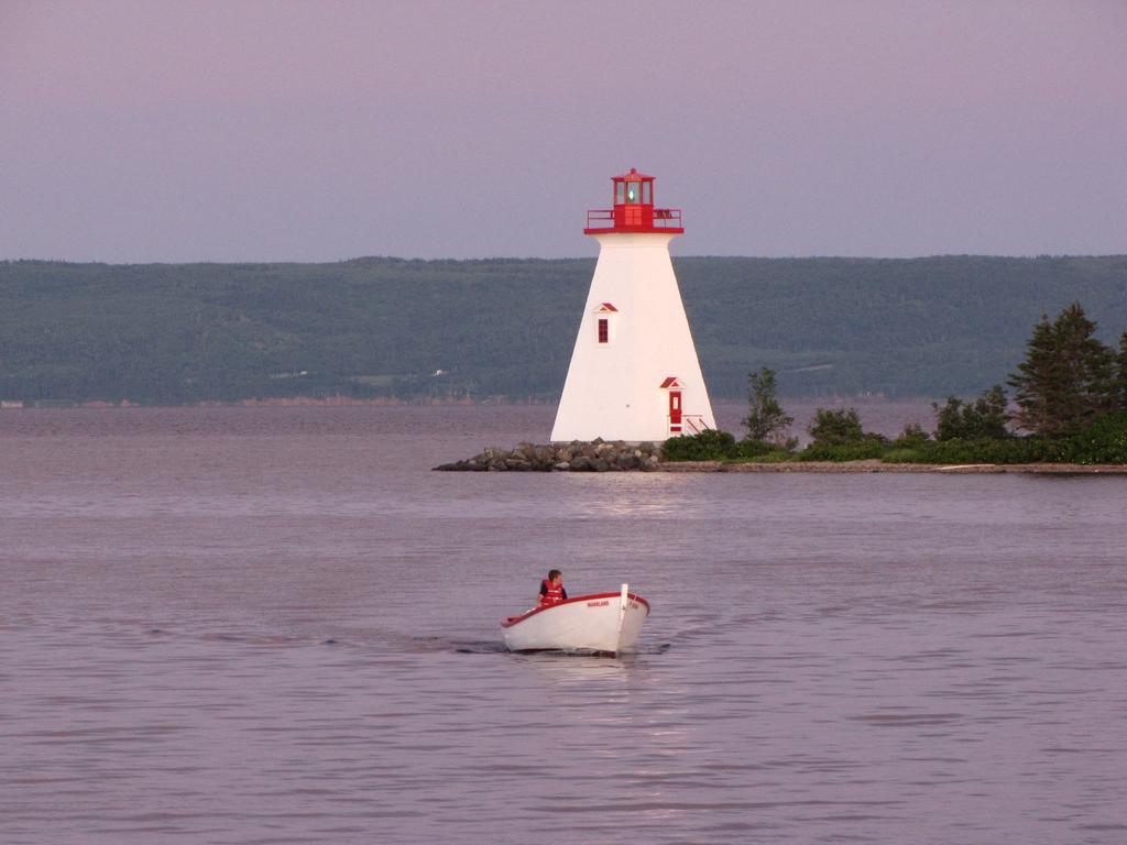 Dunlop Inn Baddeck Inlet Exterior foto