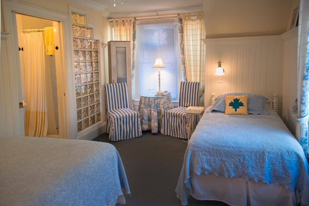 Dunlop Inn Baddeck Inlet Exterior foto
